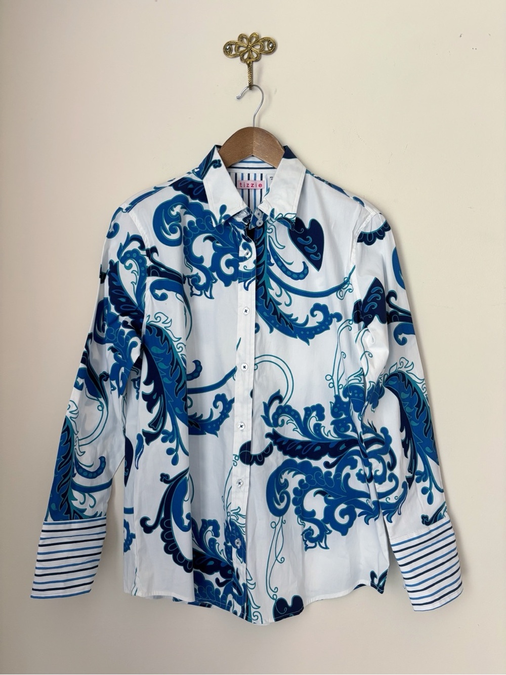 Tizzie White & Blue Paisley Print Button Front Shirt Large Dizzy Lizzie